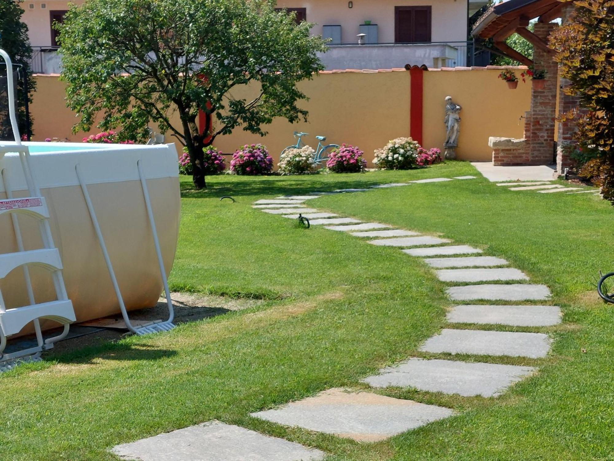 Bed and Breakfast Casa Del Grande Vecchio Airasca Exterior foto