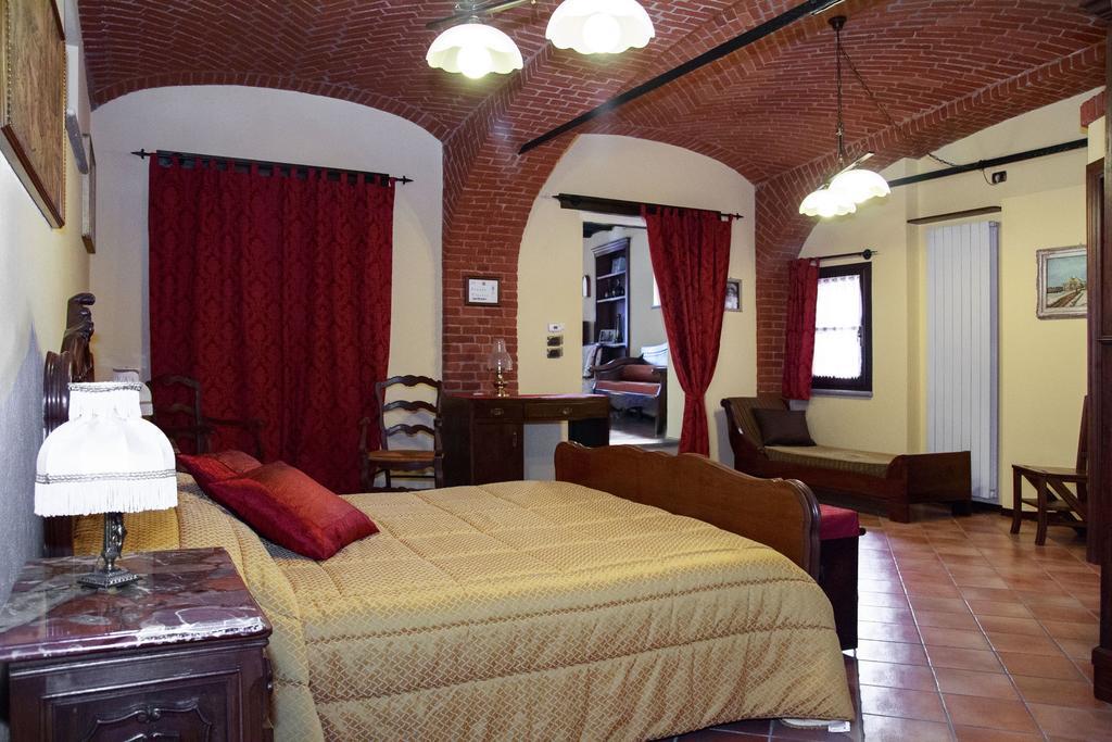 Bed and Breakfast Casa Del Grande Vecchio Airasca Exterior foto