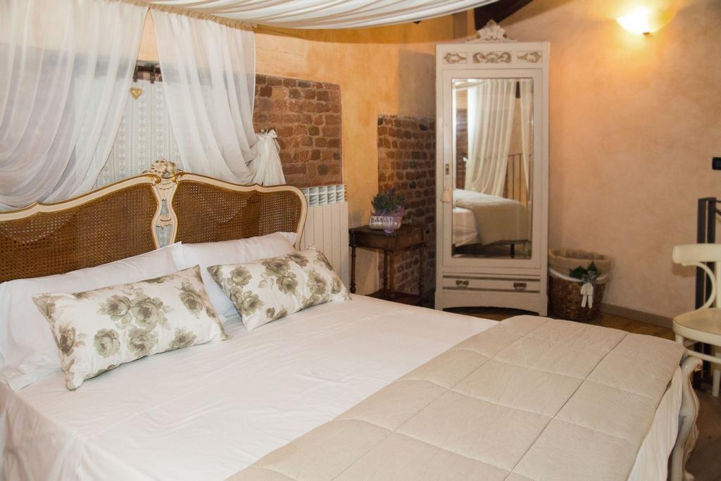 Bed and Breakfast Casa Del Grande Vecchio Airasca Exterior foto