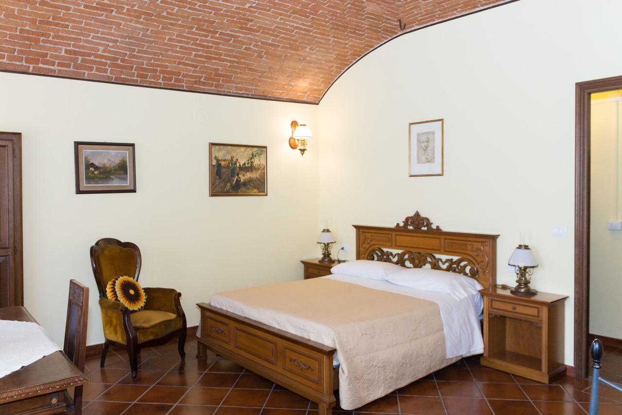Bed and Breakfast Casa Del Grande Vecchio Airasca Exterior foto