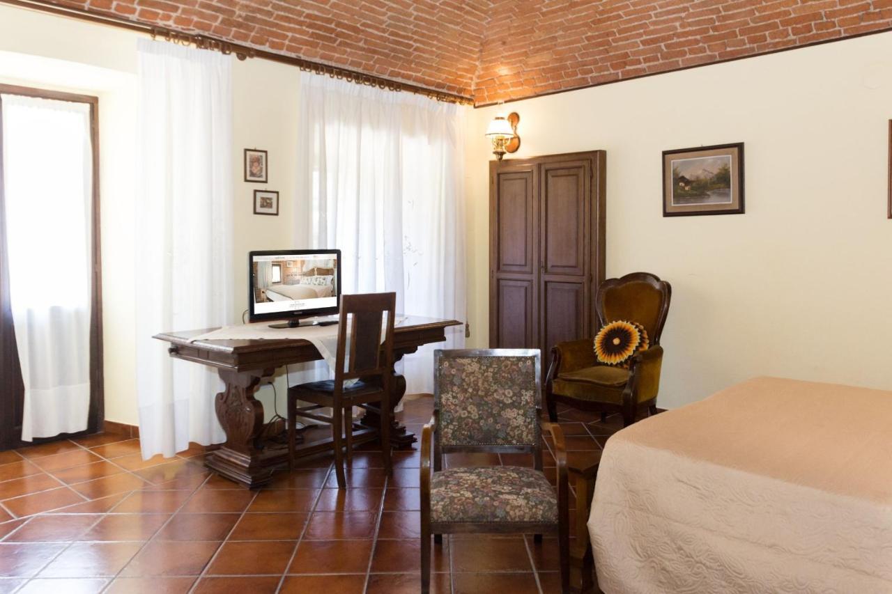 Bed and Breakfast Casa Del Grande Vecchio Airasca Exterior foto