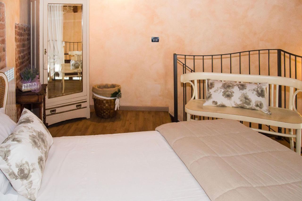 Bed and Breakfast Casa Del Grande Vecchio Airasca Exterior foto