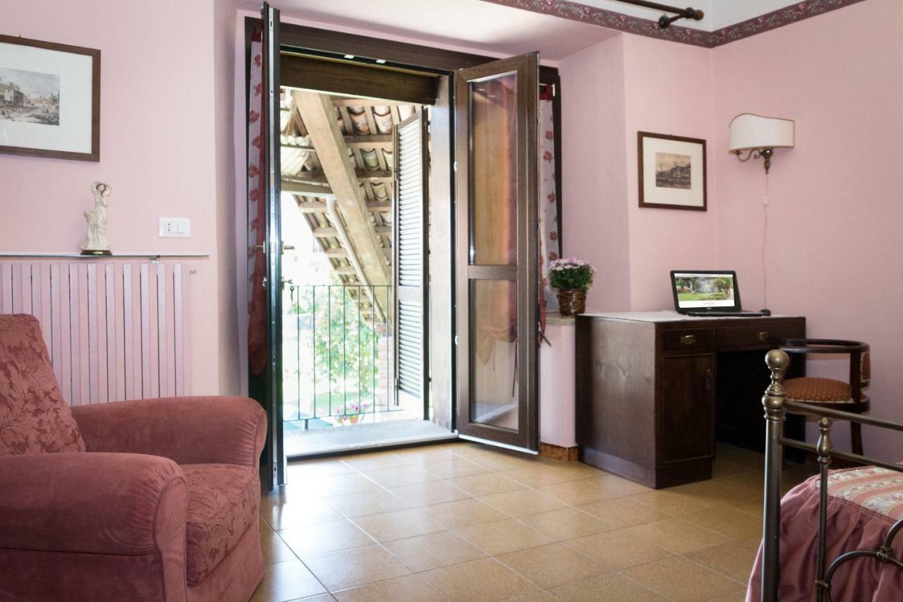 Bed and Breakfast Casa Del Grande Vecchio Airasca Exterior foto